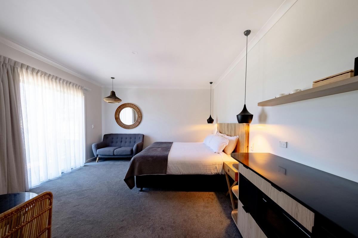 Ocean View Horizon Suite