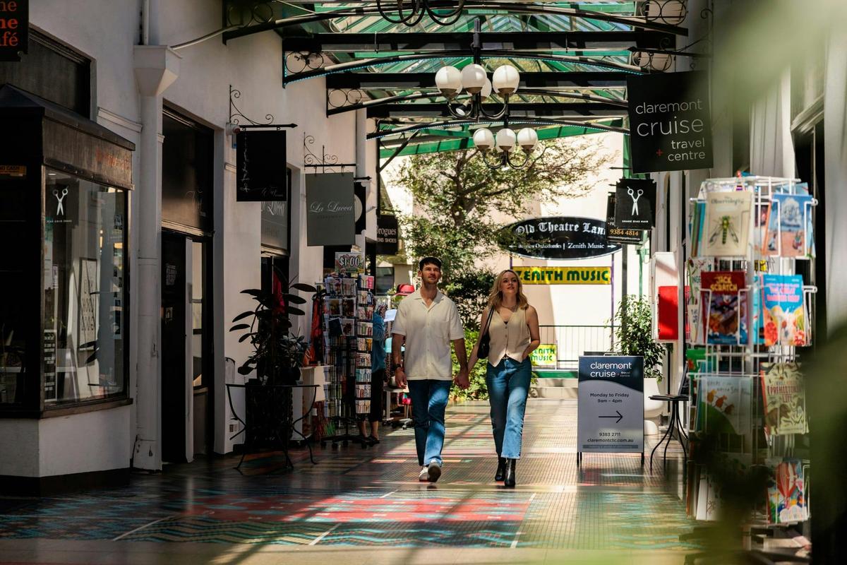 Old Theatre Lane, Claremont