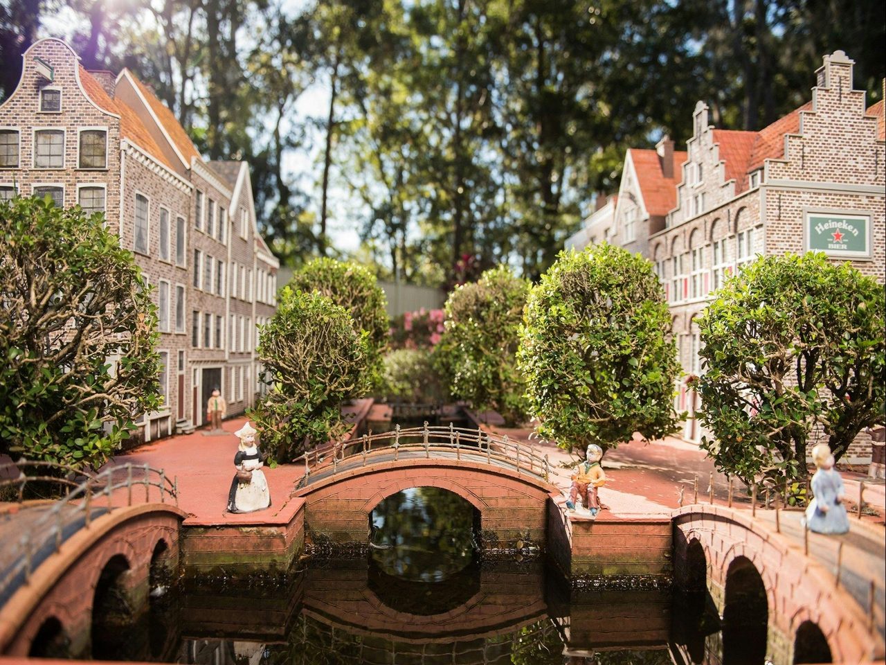 Model Dutch Village