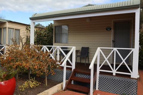 Standard 1 Bedroom Cabin - Sleeps 2