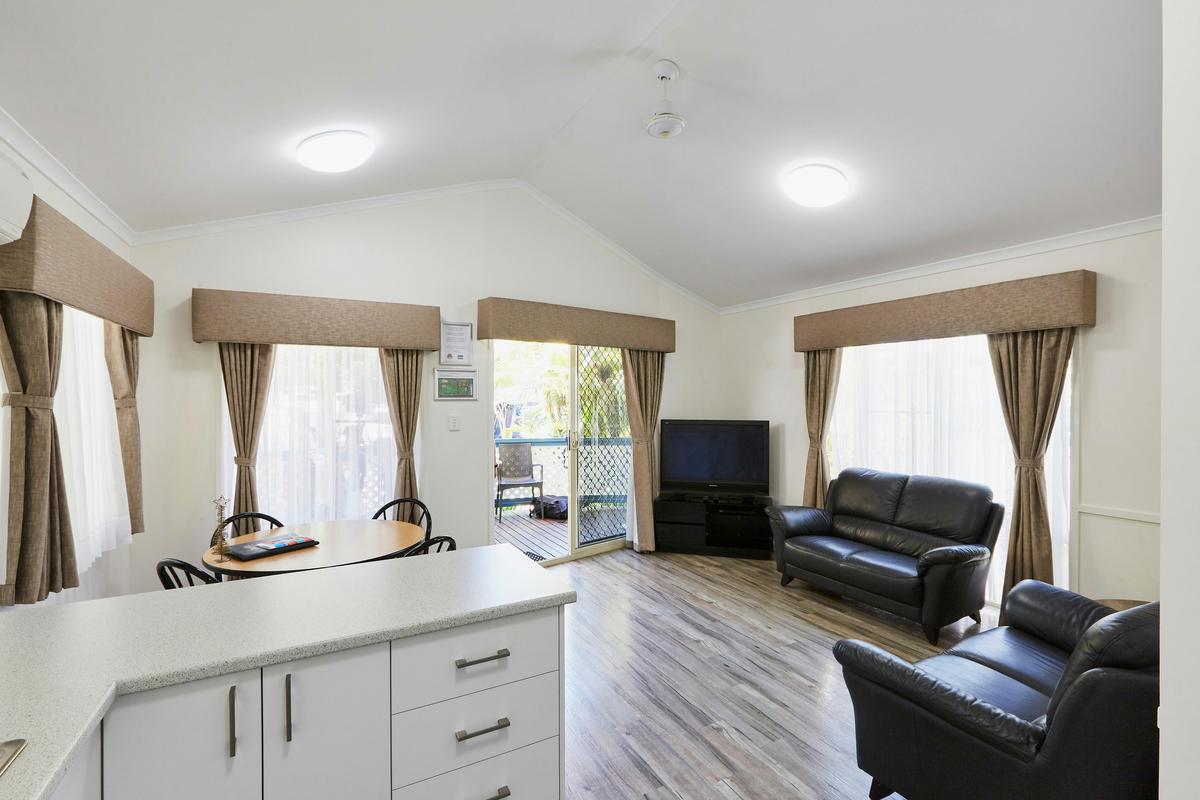 Deluxe 2 Bedroom Spa Villa - Sleeps 4