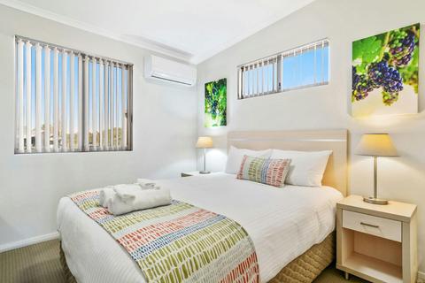 Deluxe 3 Bedroom Cabin - Sleeps 8