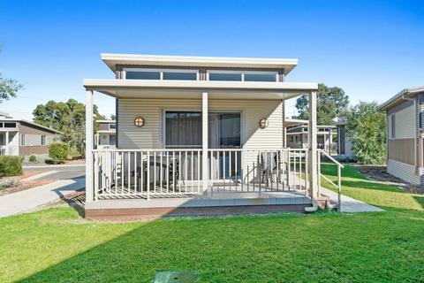 Superior 2 Bedroom Cabin - Pet Friendly