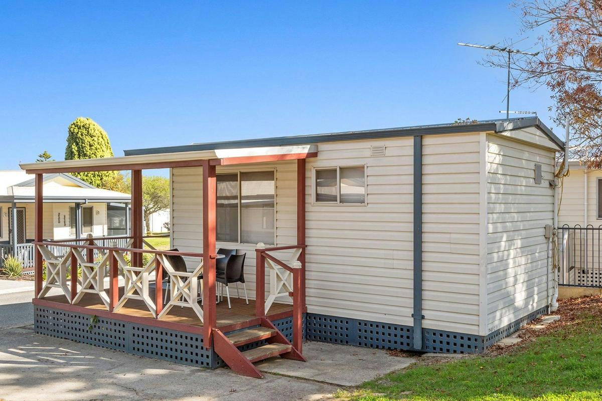 Standard Studio Cabin - Pet Friendly