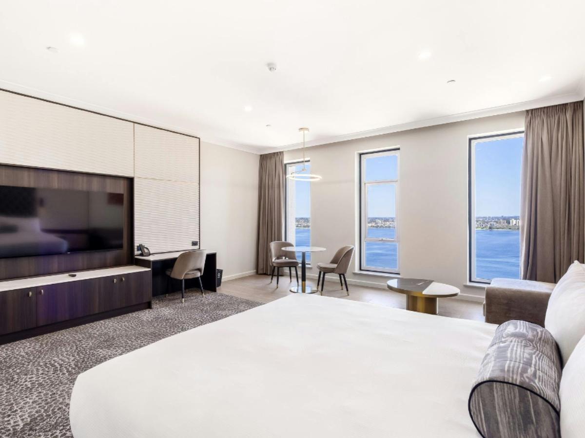 Club King River Room