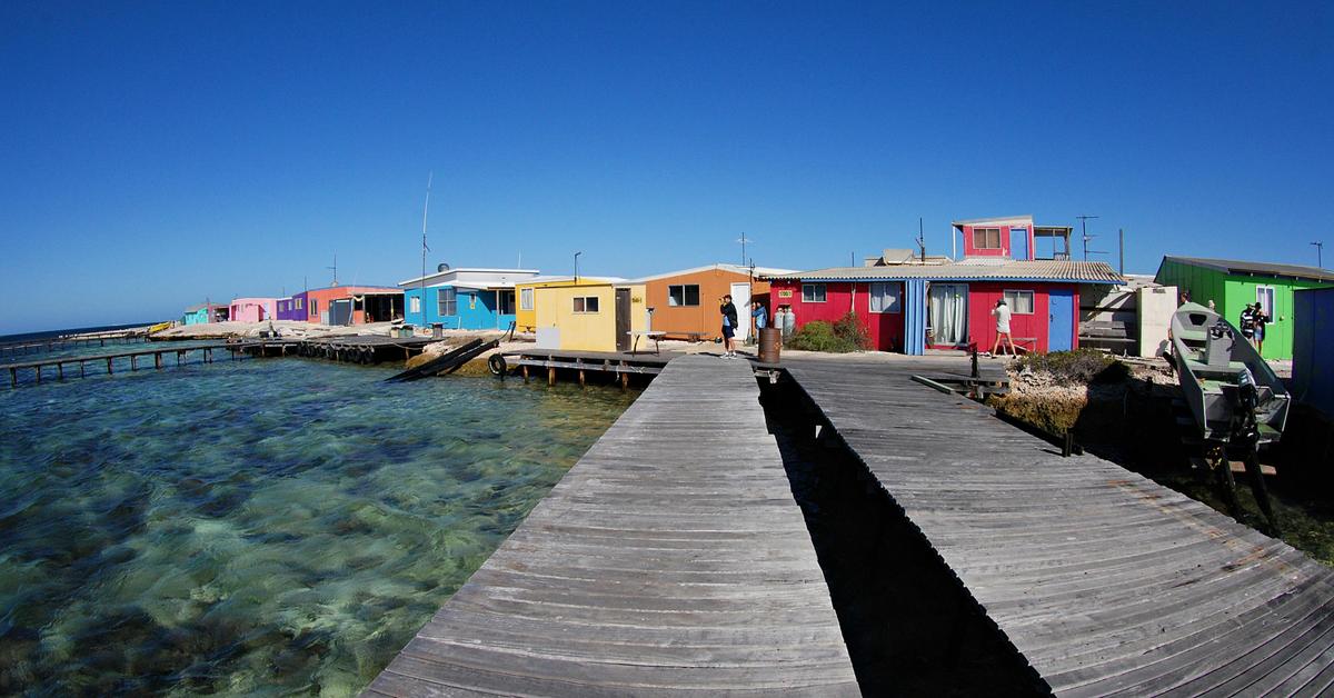Abrolhos Islands 5 Day Cruise