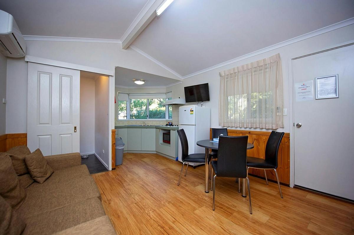 Standard One Bedroom Cabin - Pet Friendly