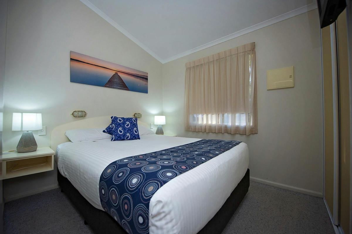 Standard One Bedroom Cabin - Sleeps 2