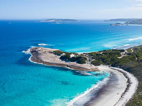 Coral Expeditions - Western Australia