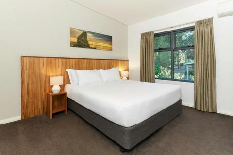 Two Bed King Spa Chalet