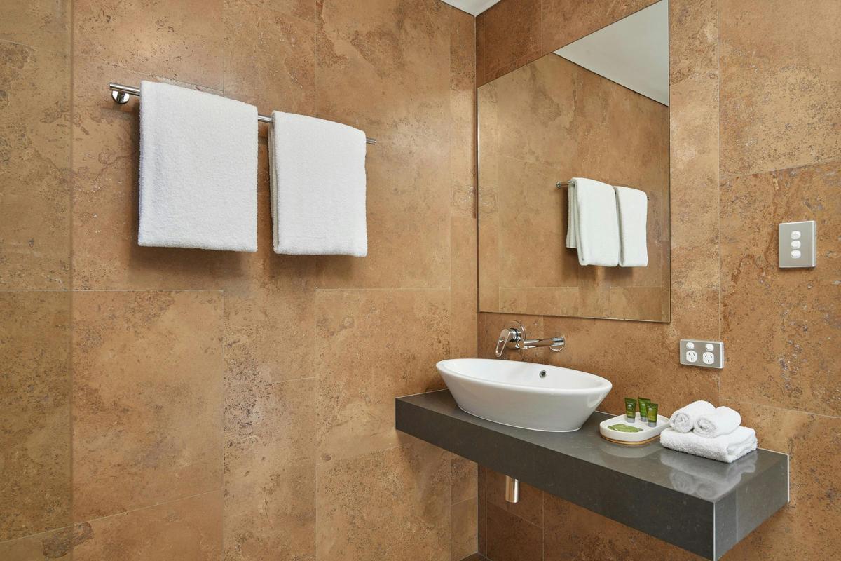 Two Bed King Spa Chalet