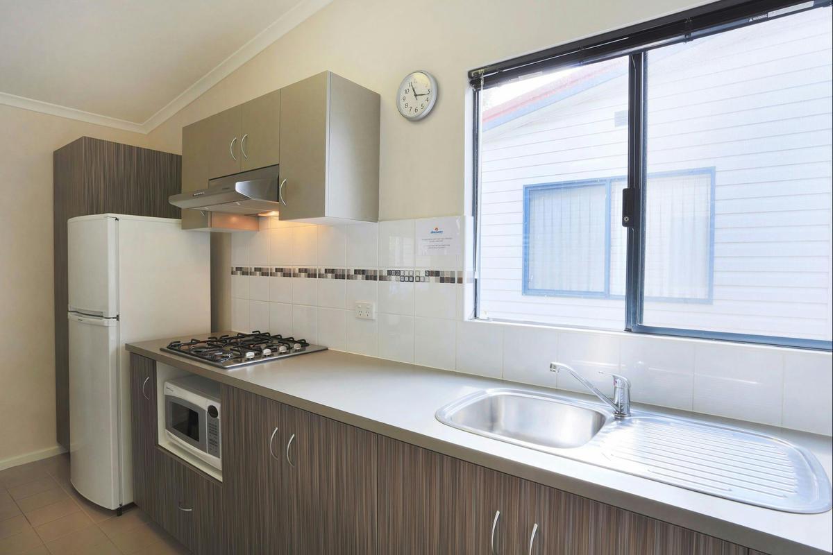 Deluxe Cabin - Two Bedroom - Sleeps 4