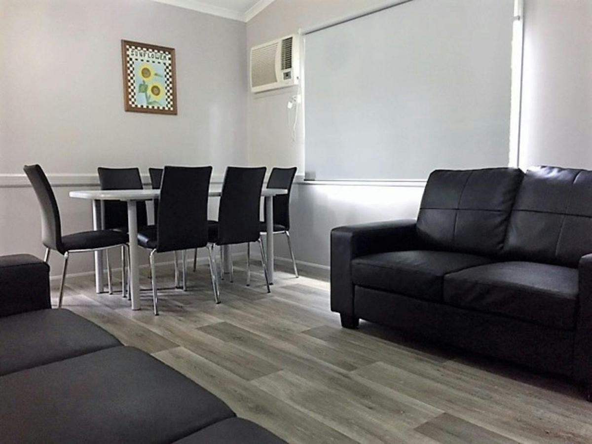 Standard Cabin - Two Bedroom - Sleeps 5