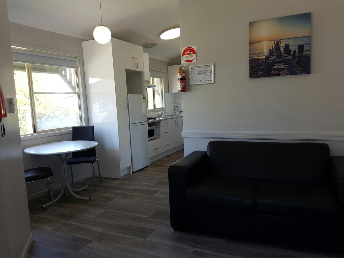 Superior One Bedroom Cabin - Sleeps 2
