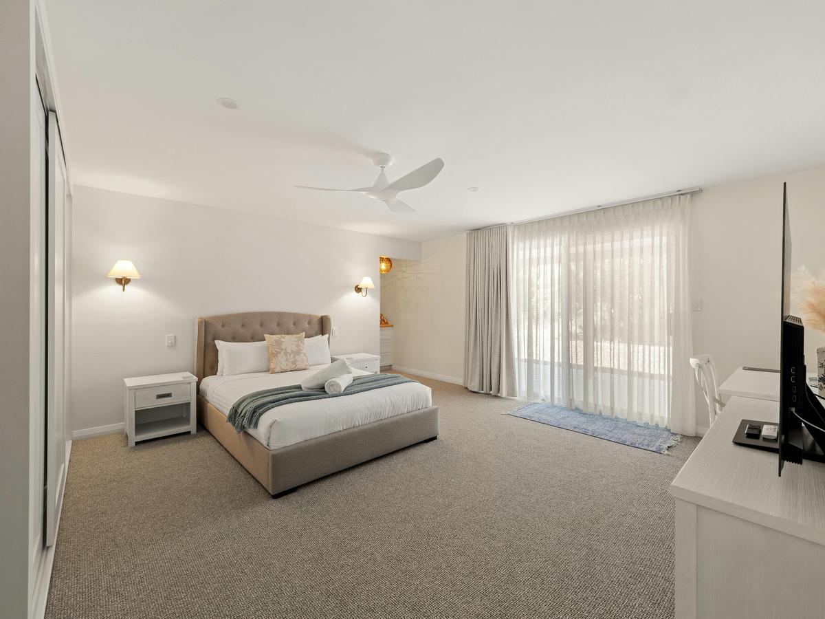 Bedroom 1 - 1 Queen - Ground Floor - Ceiling Fan