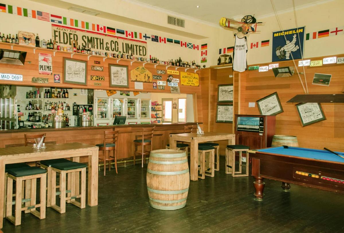 Cunderdin Pub, Cunderdin, Western Australia