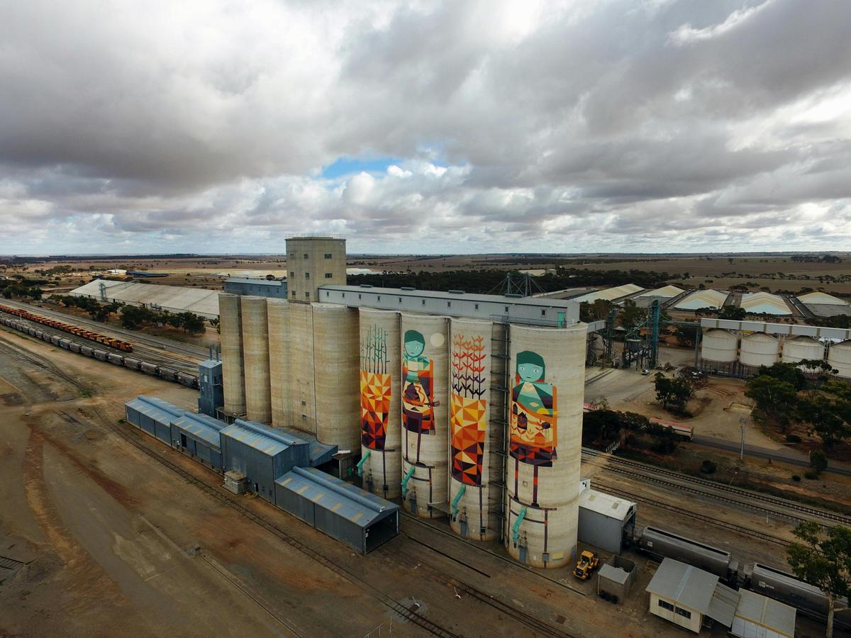 Merredin Silo Art