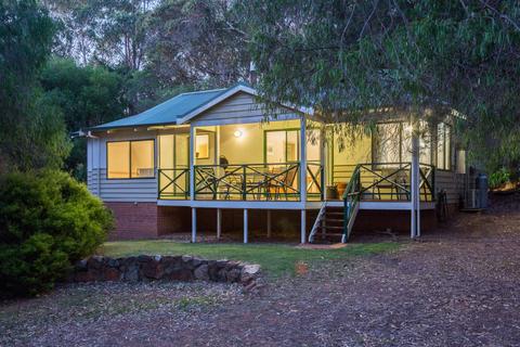 Bushy Lake Chalets