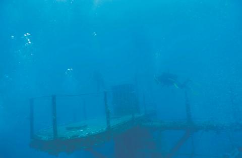 Former HMAS Perth Dive Wreck