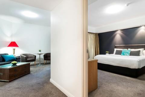 Deluxe Spa Suite
