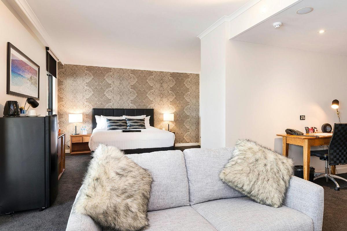 Premier Spa Suite