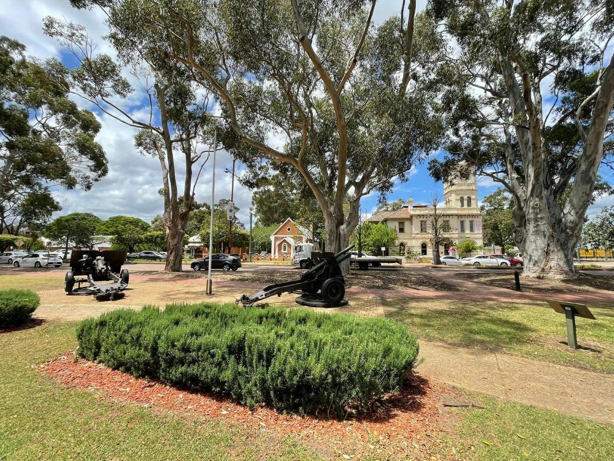 Guildford Town Hall