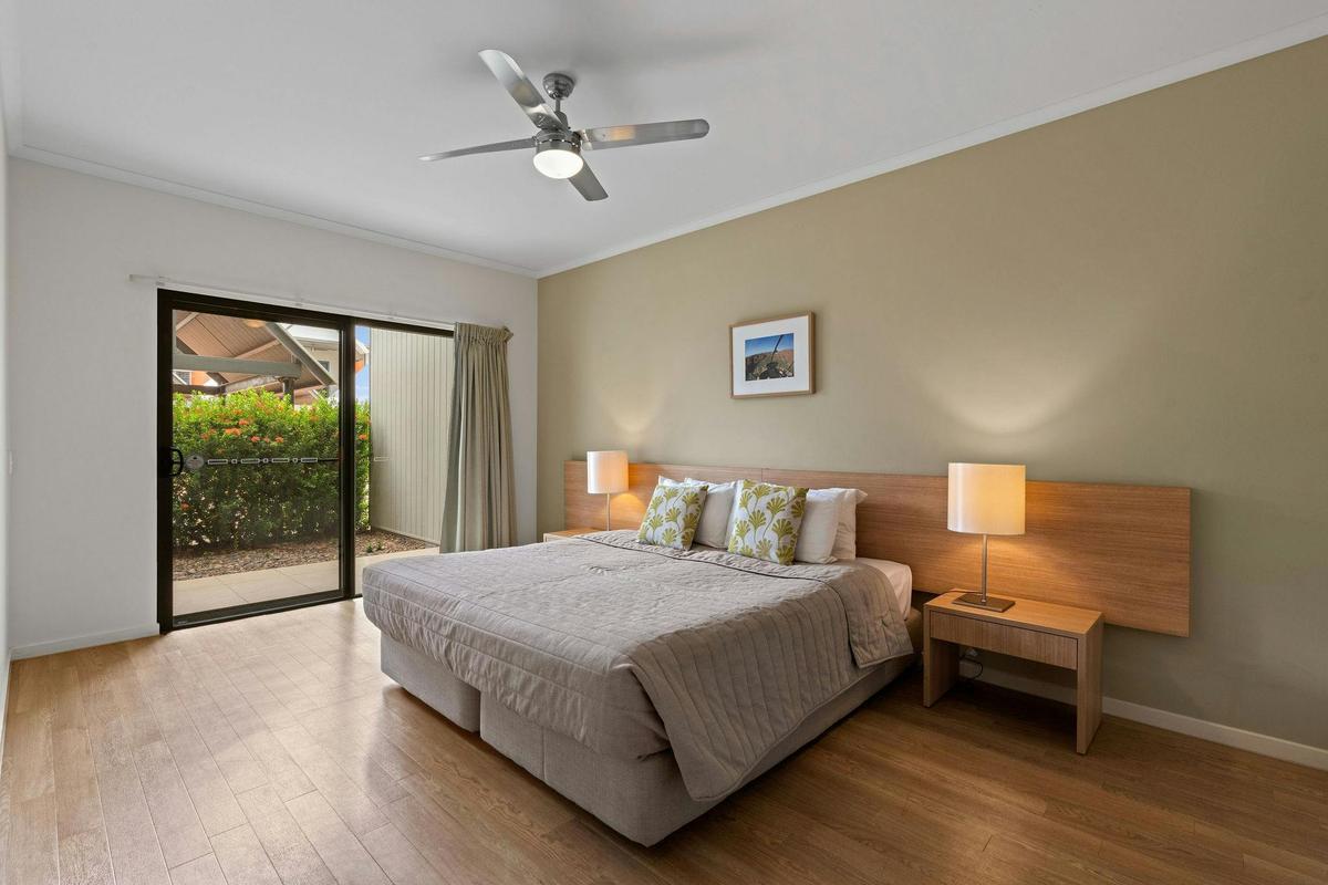 One Bedroom Deluxe Apartment