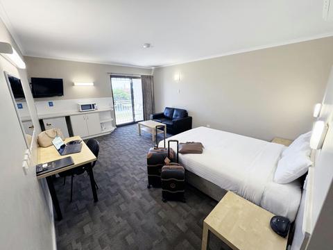 Southern Queen Room