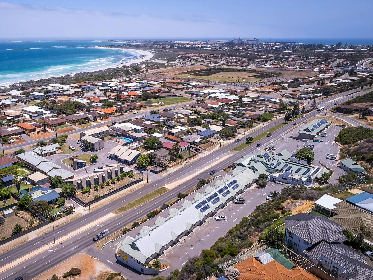 Geraldton Motor Inn Aerial-Beaches