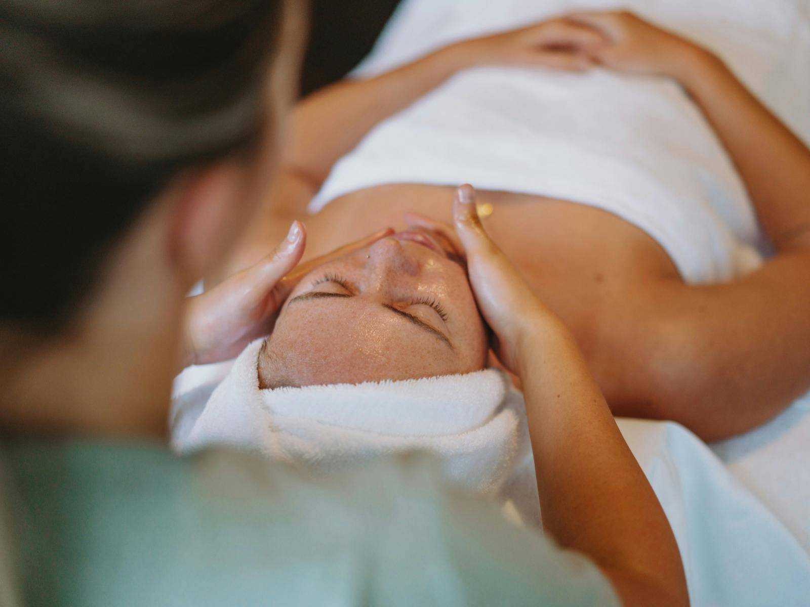 Facial treatment at Spa By The Sea Bannisters Mollymook