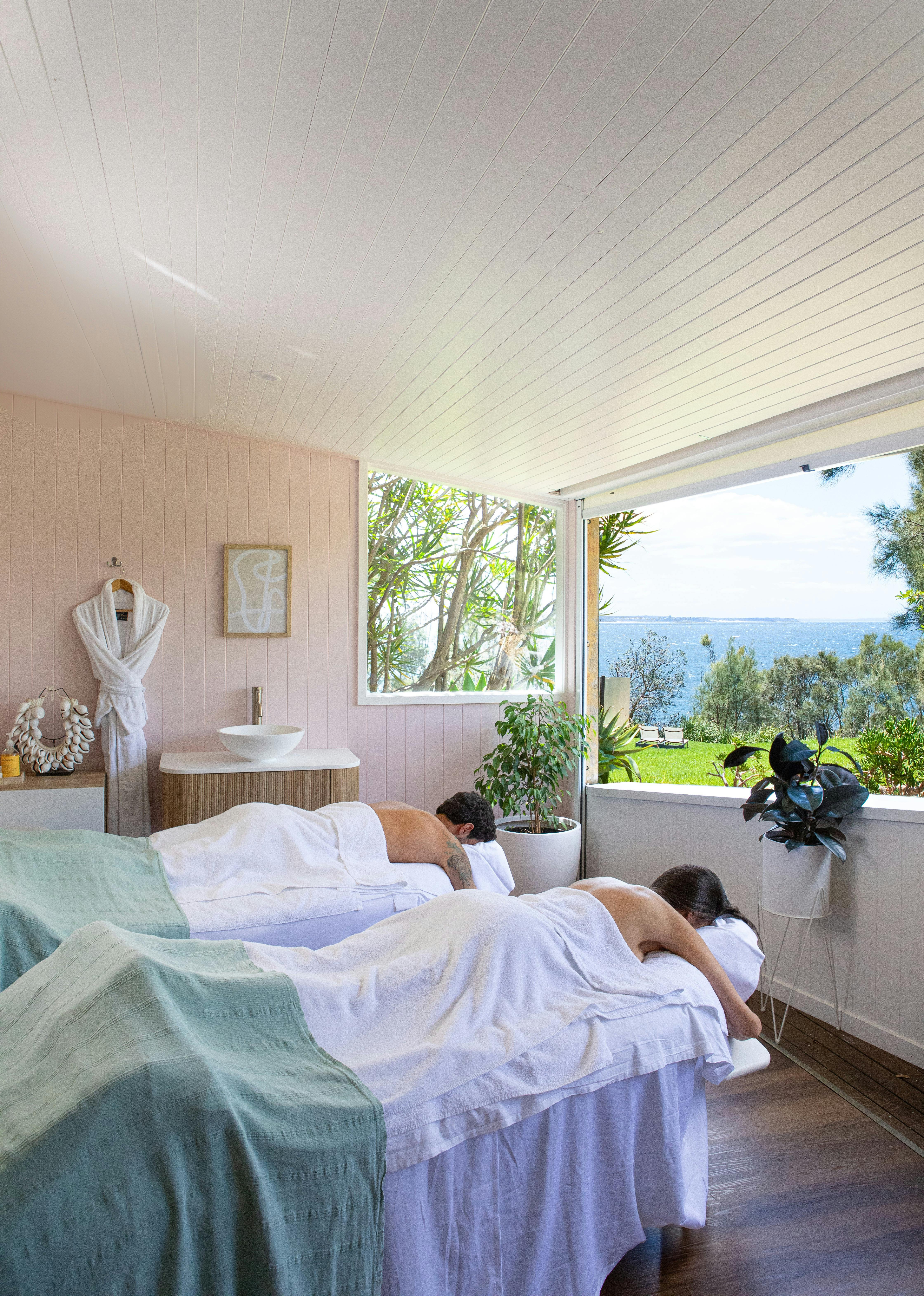 Couples massage at Spa by the Sea