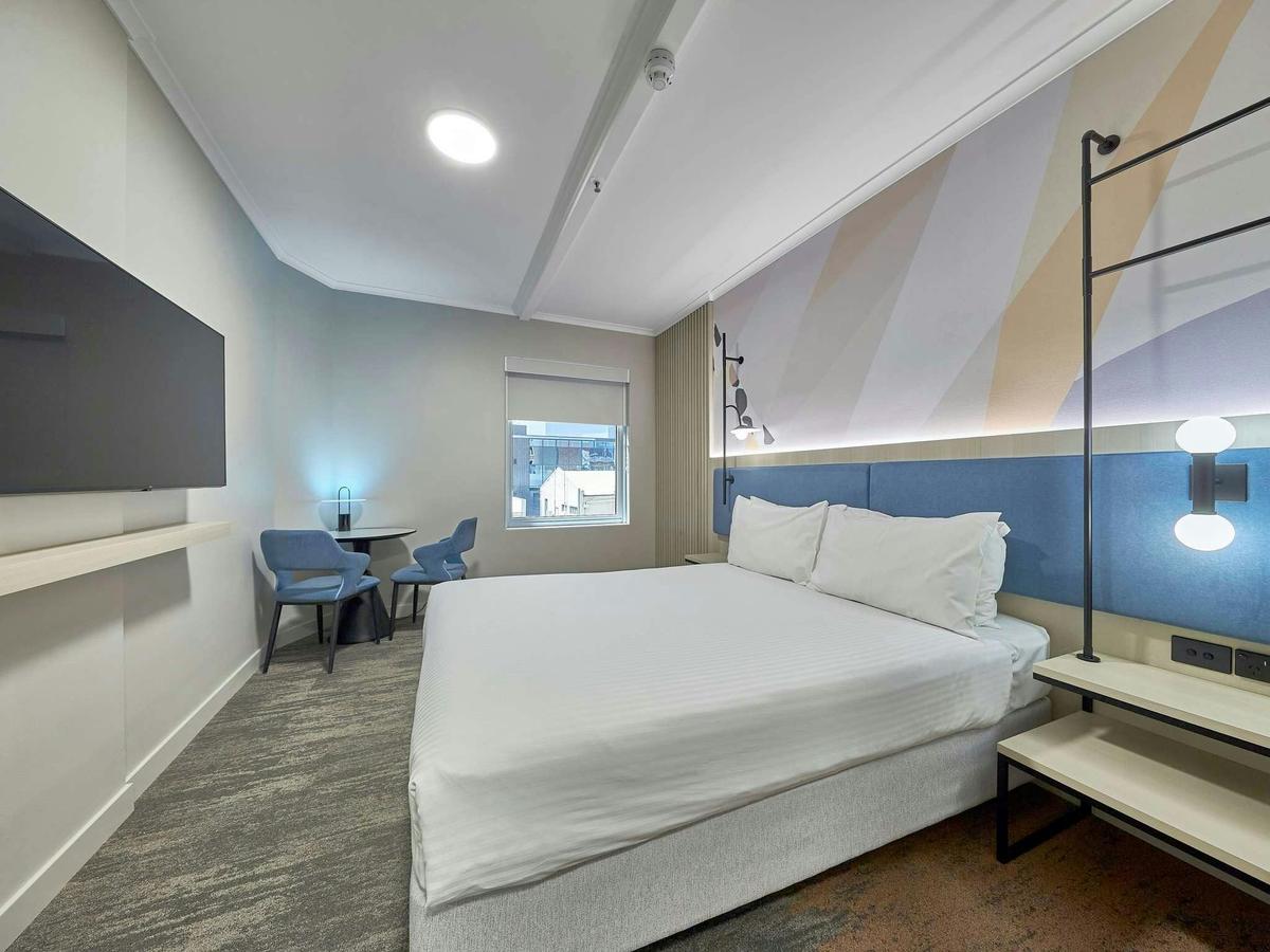 Superior Room Queen Bed