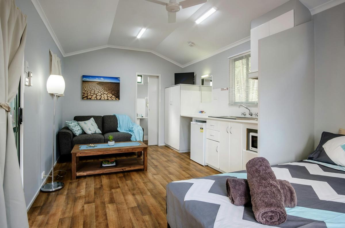 En suite Poolside Cabins