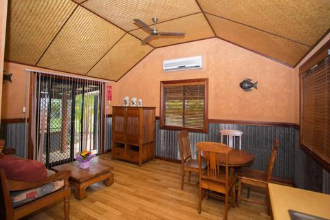2 Bedroom Ivanhoe Luxury Suites