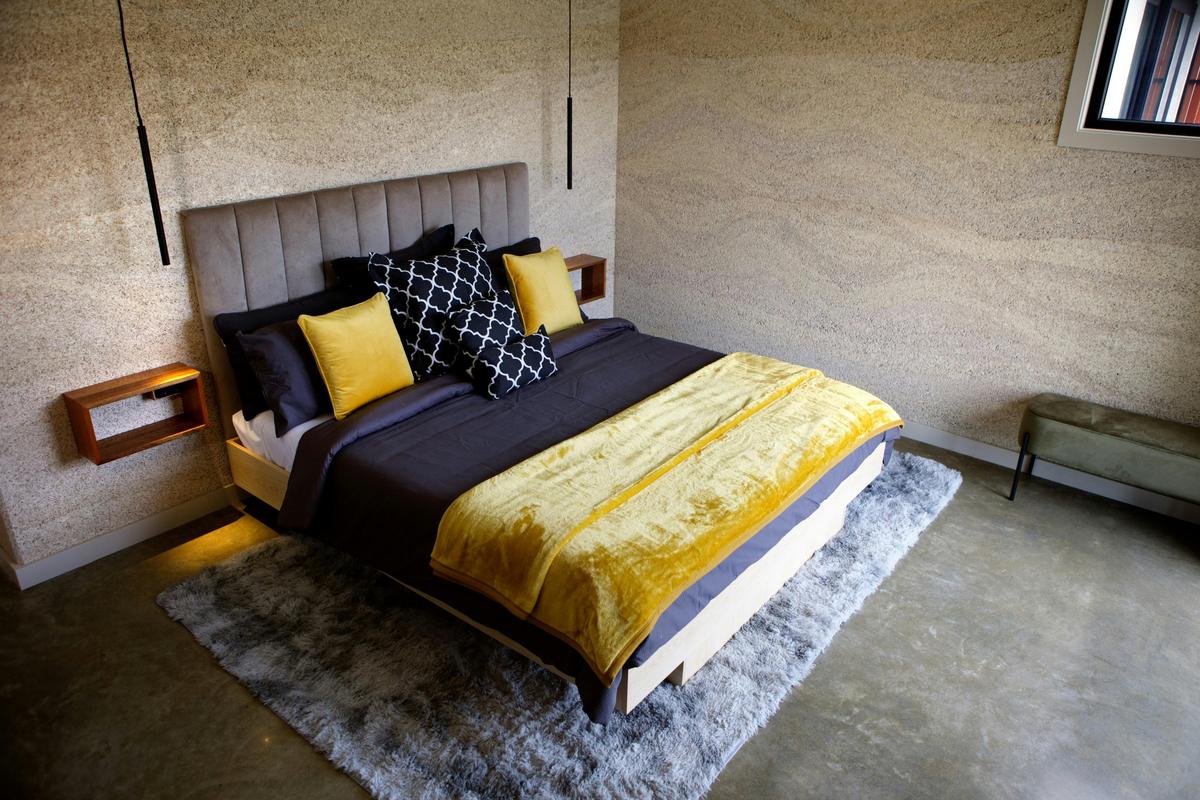 King bedroom suite, one of 4