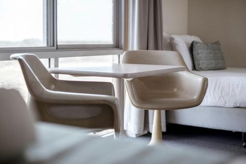 Queen Motel Room