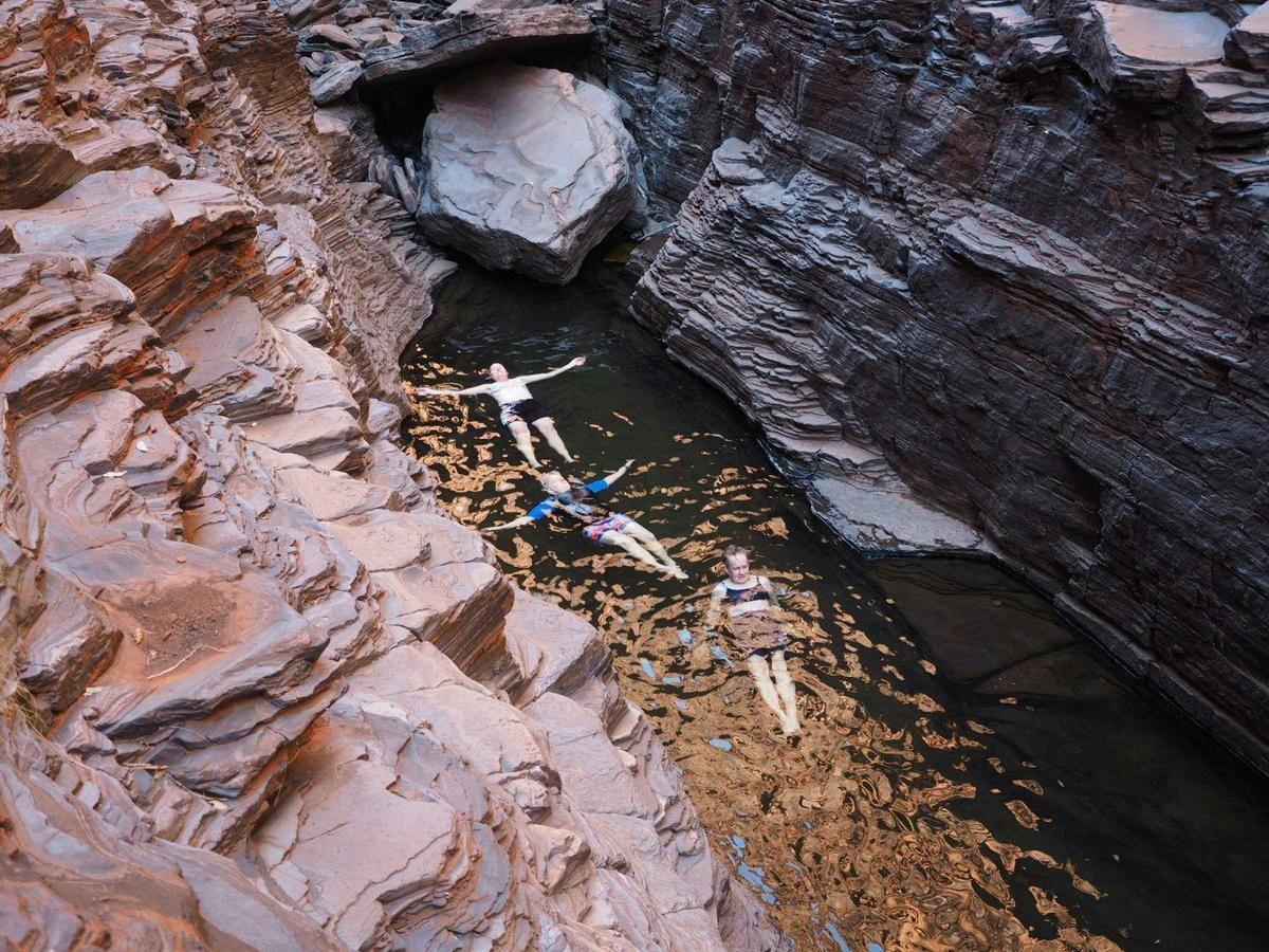 Walk Western Australia's Karijini & Ningaloo Reef