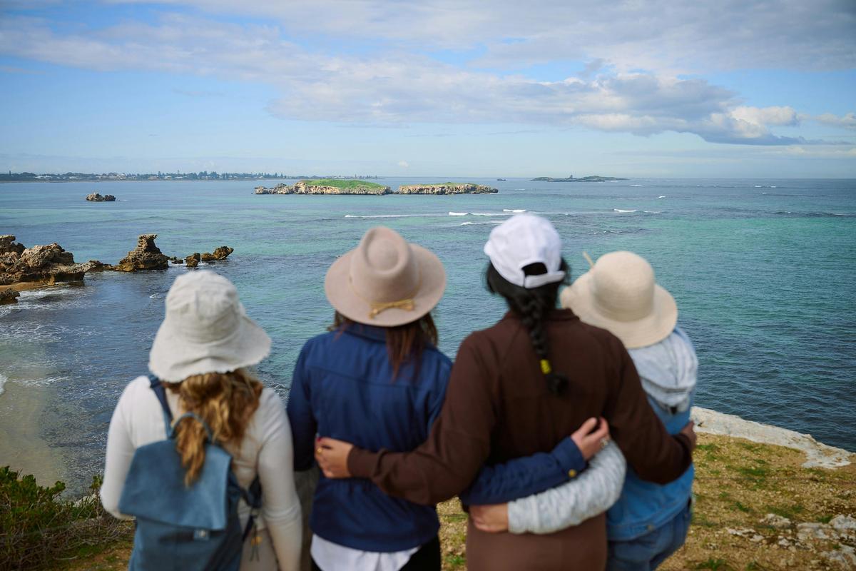 Cape Peron Loop Trail overlooking Shoalwater Islands Marine Park