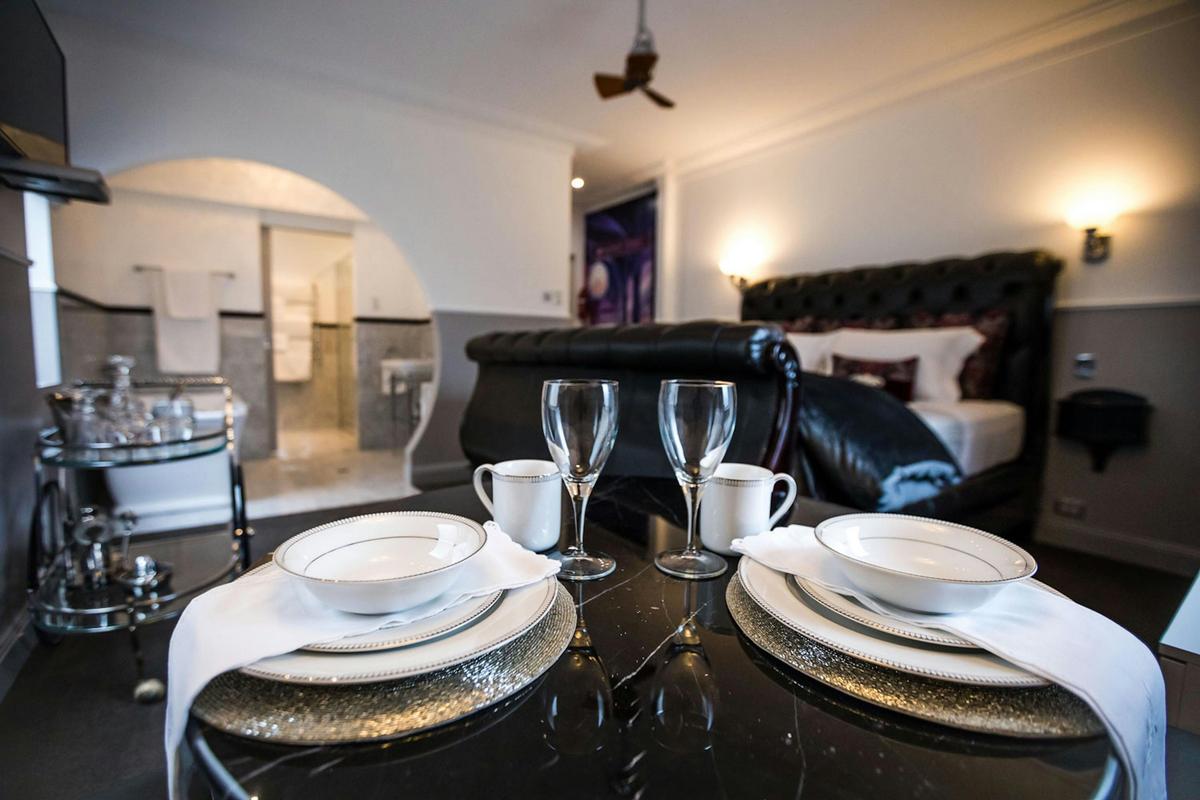 Gastby Suite