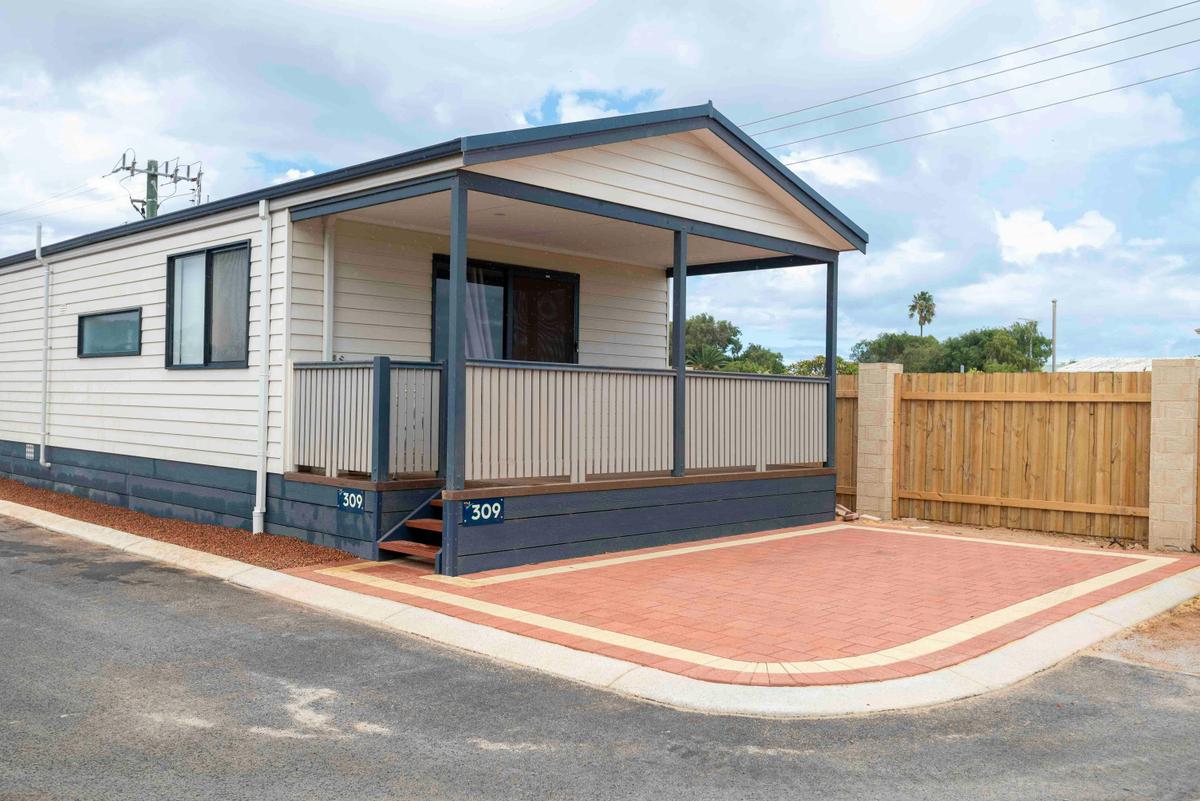 Superior Two Bedroom Holiday Unit