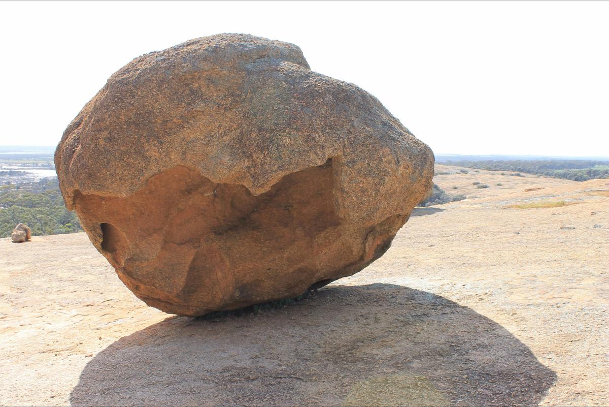 Wave Rock and Pinnacles Day Tour