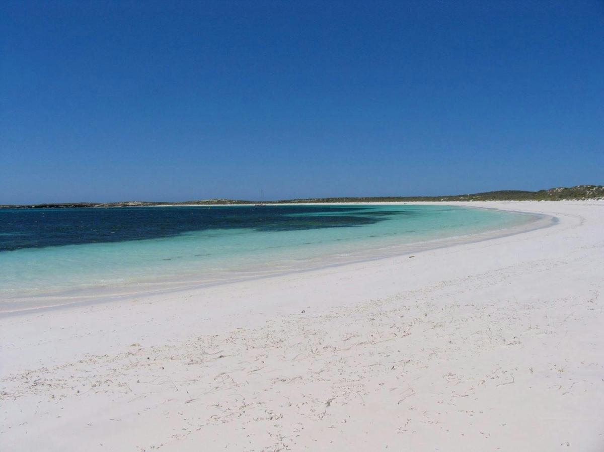 Abrolhos Islands Scenic and Snorkel Adventure Tour