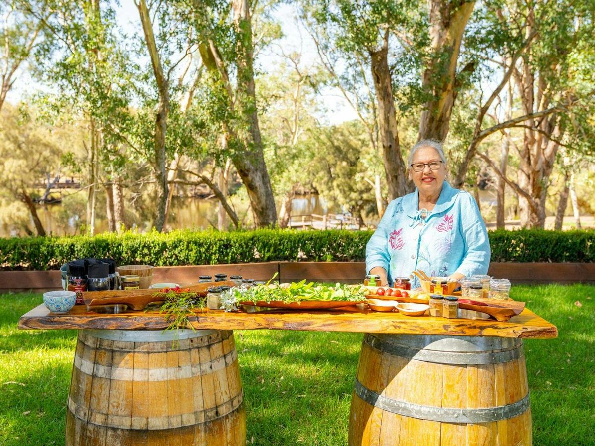 Mandoon Estate, Swan Valley - Dale Tilbrook Bushtucker Tasting & Talk