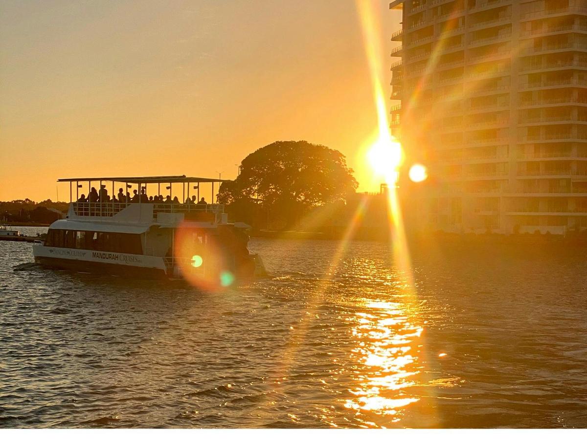Sundowner Cruise