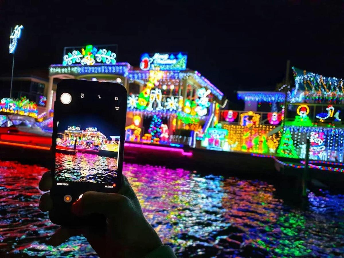 Christmas Lights Cruise - Two Hours