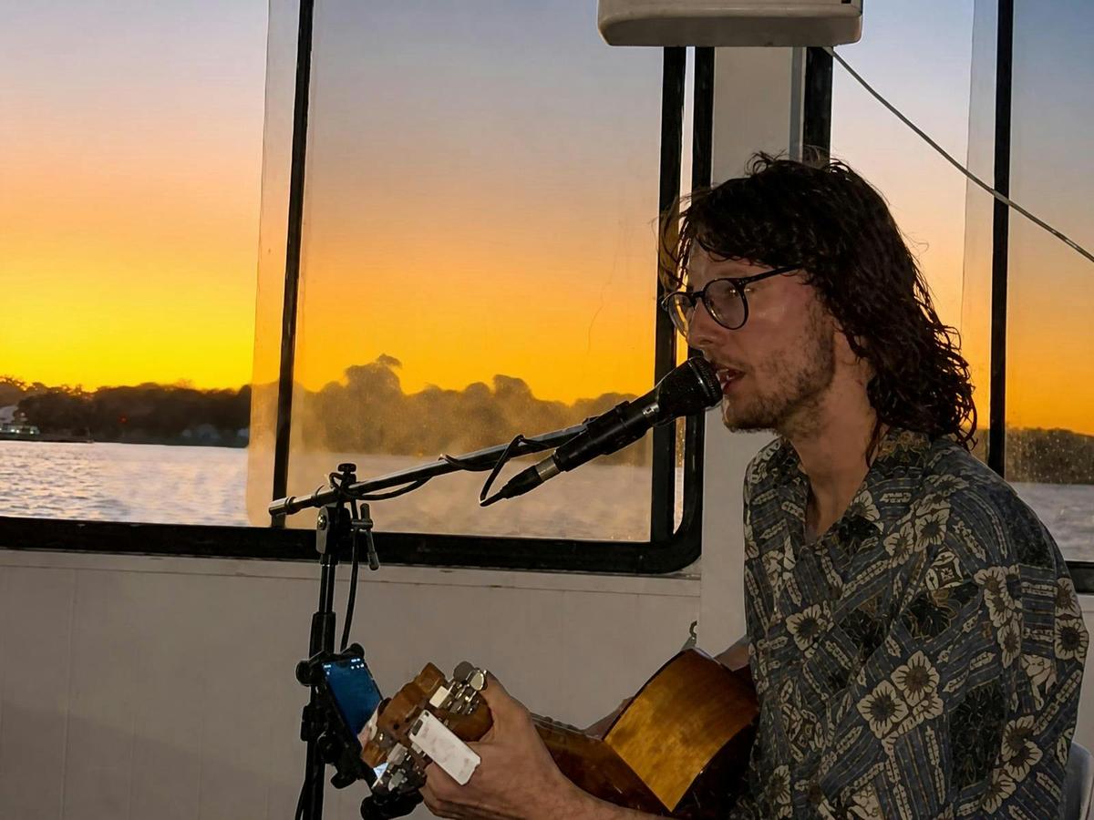 Sundowner Cruise