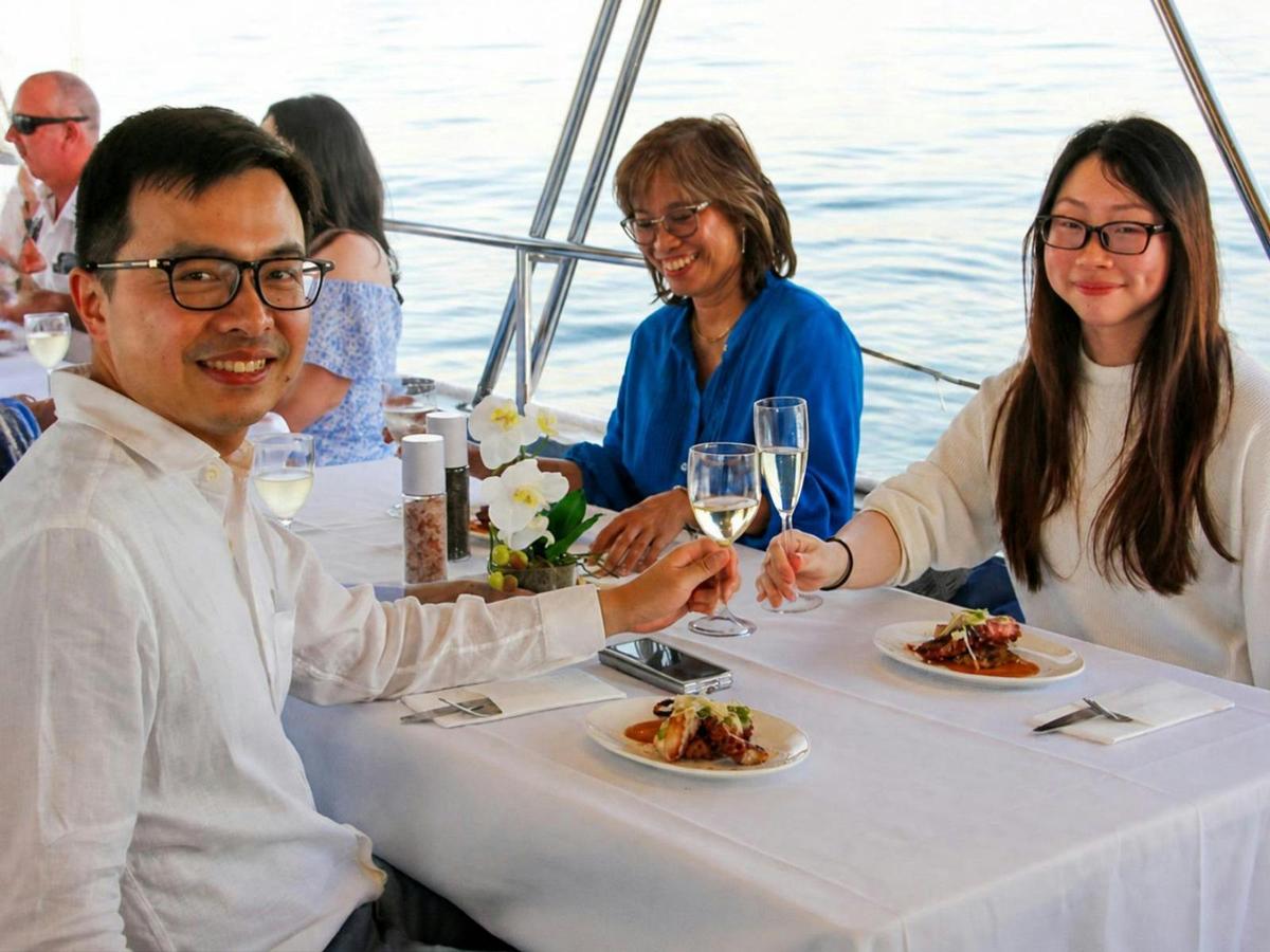 Sunset and Seafood Cruise
