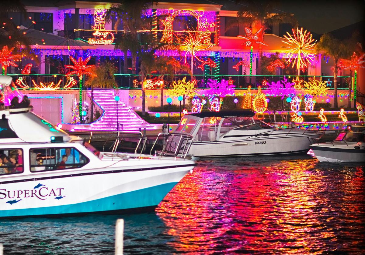 Christmas Lights Cruise - One Hour
