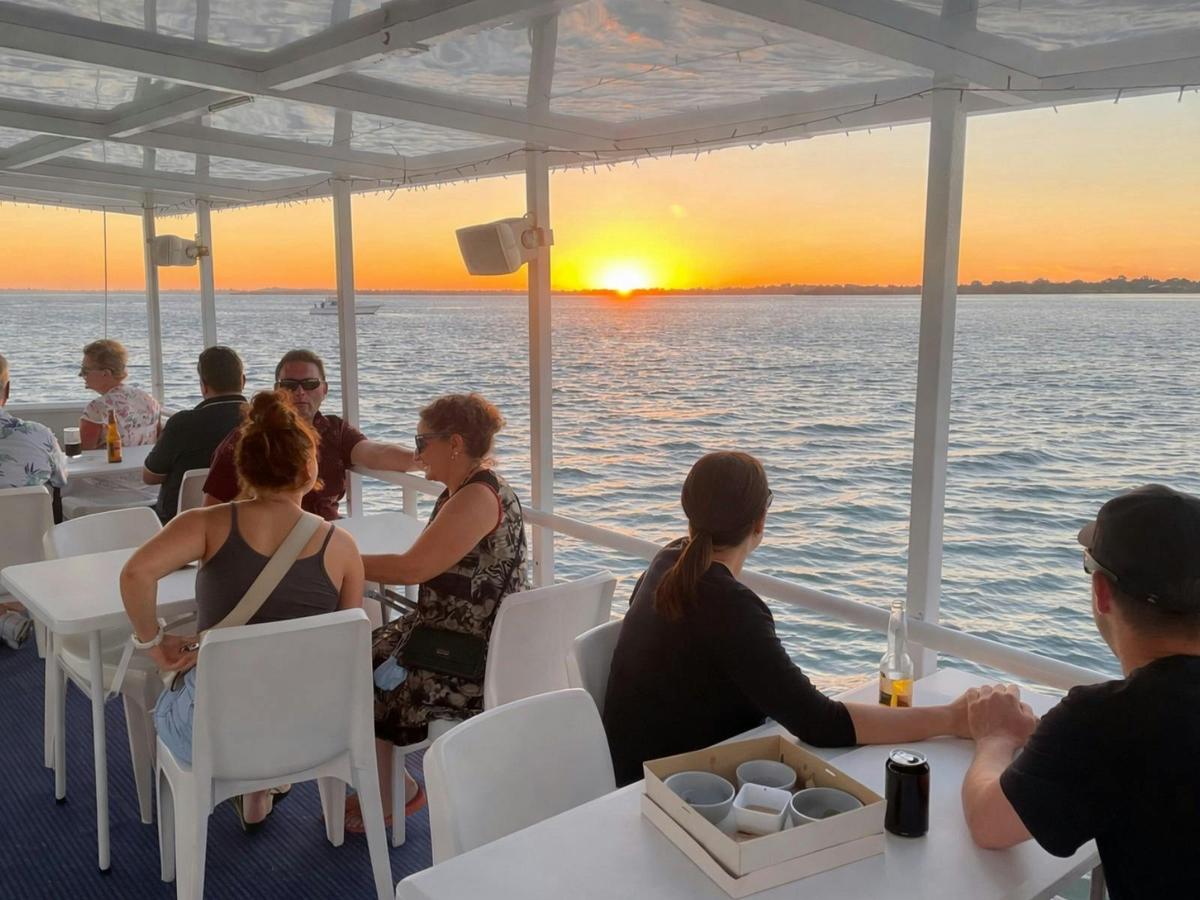 Sundowner Cruise