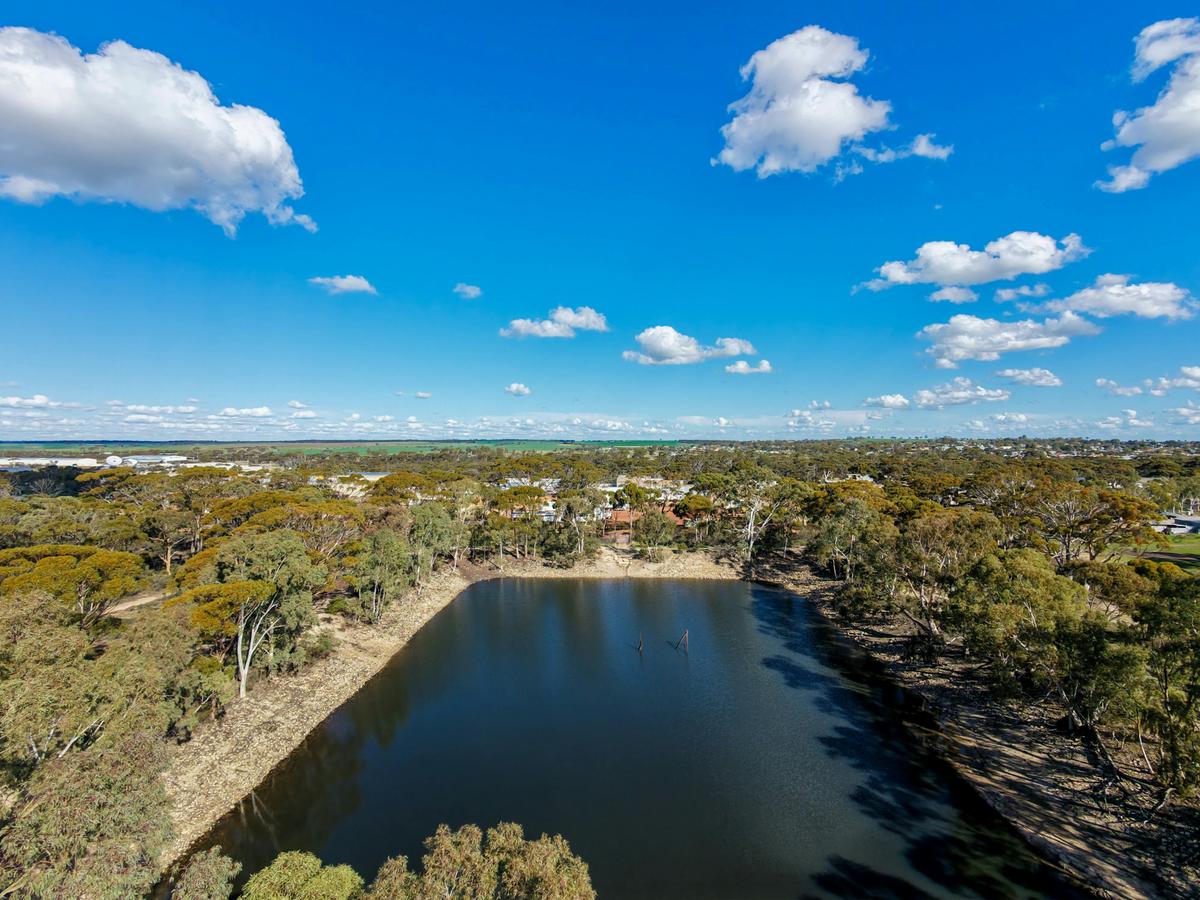 Merredin Peak Railway Dam